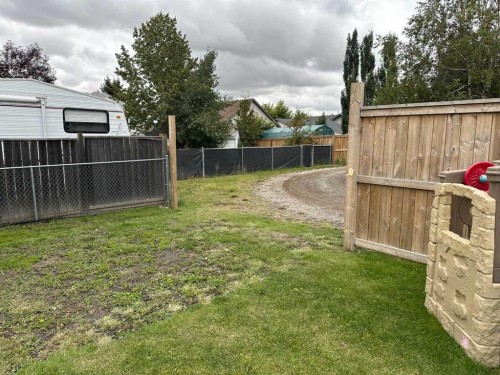 8 Westpoint Drive, Didsbury, AB 