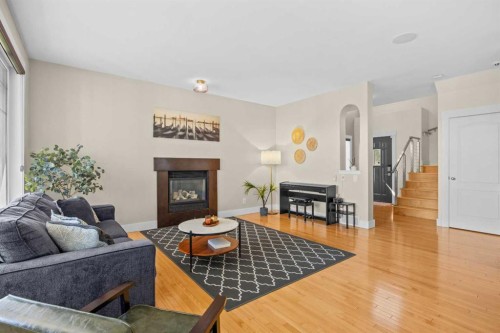 122 Springborough Point Sw, Calgary, AB 