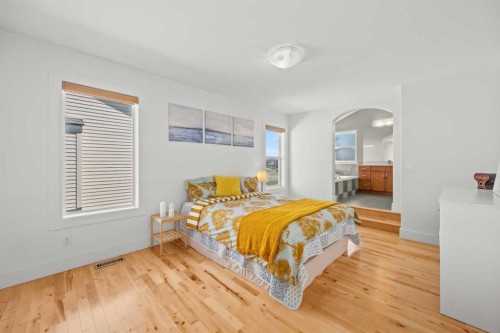 122 Springborough Point Sw, Calgary, AB 