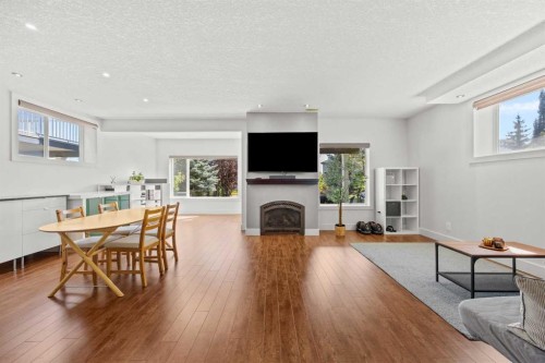122 Springborough Point Sw, Calgary, AB 