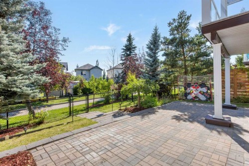 122 Springborough Point Sw, Calgary, AB 