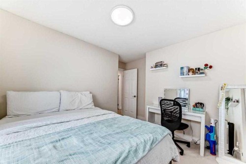 7165 California Boulevard Ne, Calgary, AB 