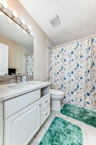 7165 California Boulevard Ne, Calgary, AB 