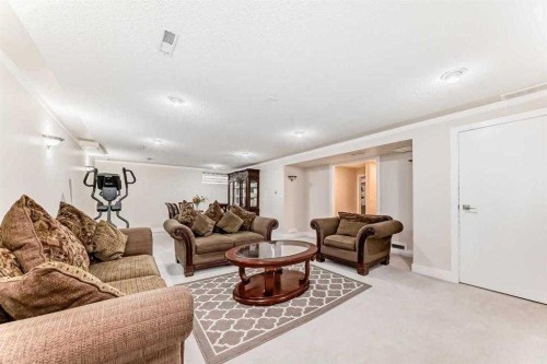 7165 California Boulevard Ne, Calgary, AB 