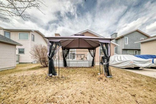 7165 California Boulevard Ne, Calgary, AB 