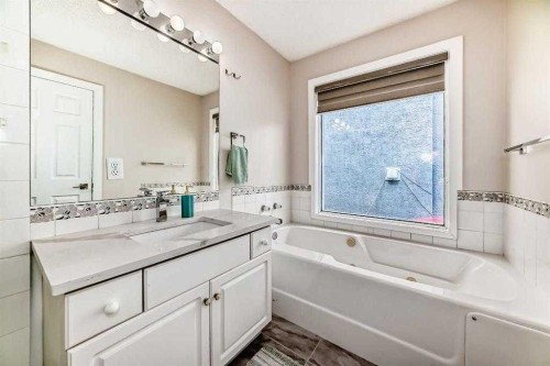 7165 California Boulevard Ne, Calgary, AB 
