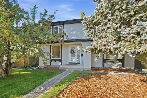 44 Cedarwood Bay Sw, Calgary, AB 