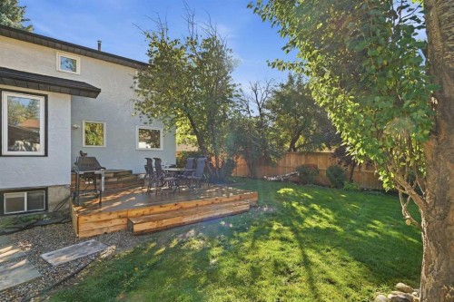 44 Cedarwood Bay Sw, Calgary, AB 