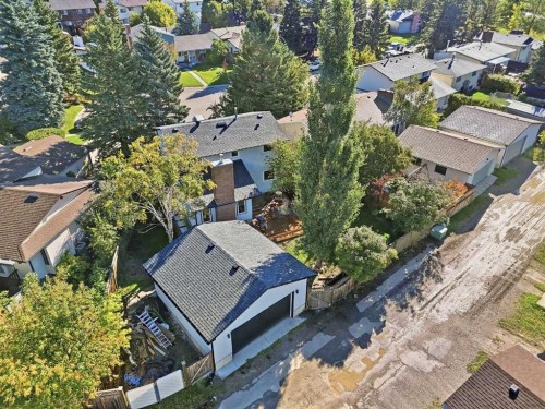 44 Cedarwood Bay Sw, Calgary, AB 