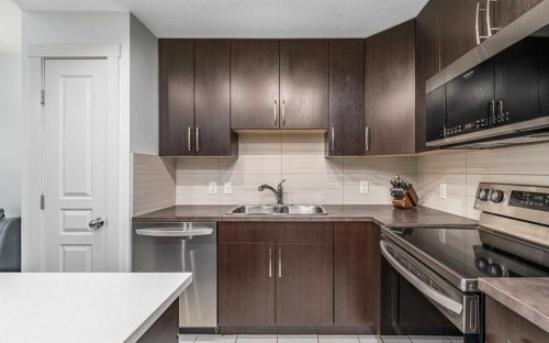 1110 Mckenzie Towne Row Se, Calgary, AB 