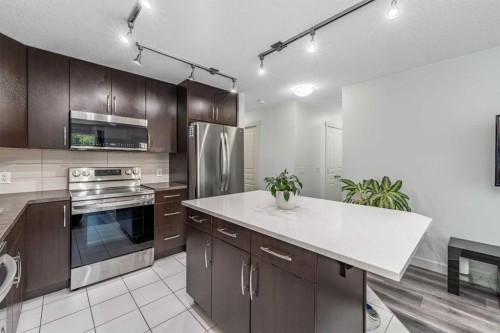 1110 Mckenzie Towne Row Se, Calgary, AB 