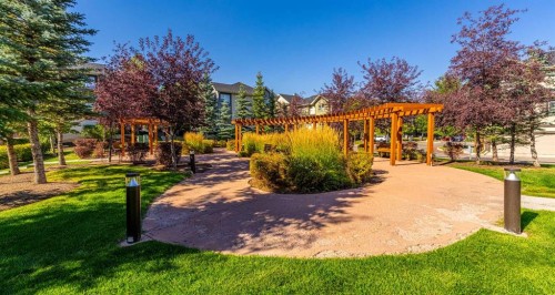 1110 Mckenzie Towne Row Se, Calgary, AB 
