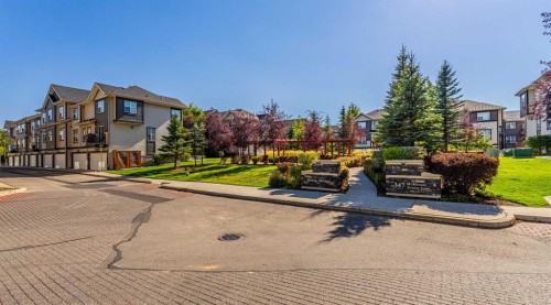 1110 Mckenzie Towne Row Se, Calgary, AB 