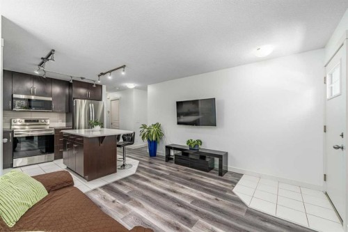1110 Mckenzie Towne Row Se, Calgary, AB 