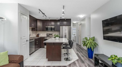1110 Mckenzie Towne Row Se, Calgary, AB 