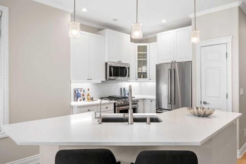 608 24 Avenue Sw, Calgary, AB 