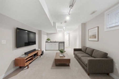 608 24 Avenue Sw, Calgary, AB 