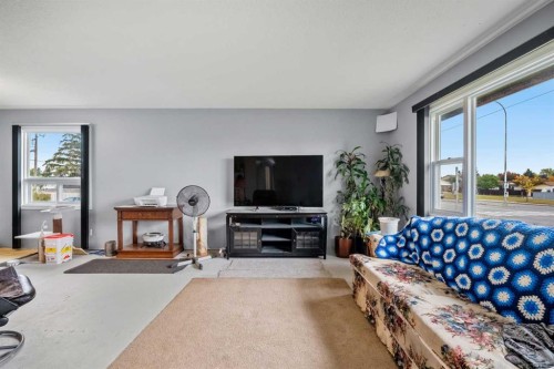 1219 68 Street Ne, Calgary, AB 