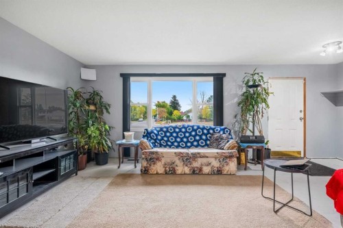 1219 68 Street Ne, Calgary, AB 