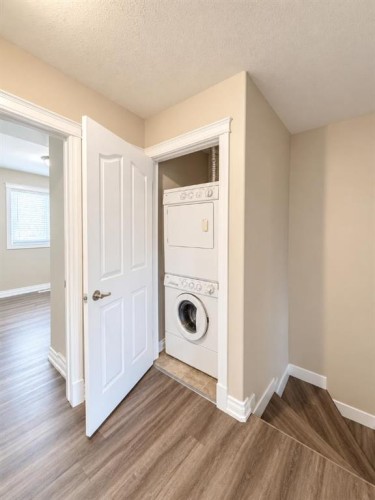 11-2002 22 Avenue, Bowden, AB 