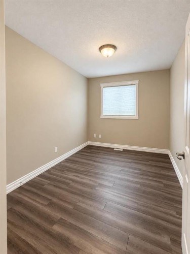 11-2002 22 Avenue, Bowden, AB 