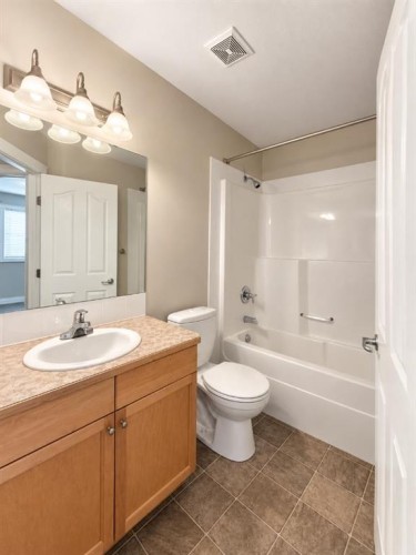 11-2002 22 Avenue, Bowden, AB 