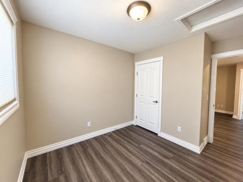 11-2002 22 Avenue, Bowden, AB 