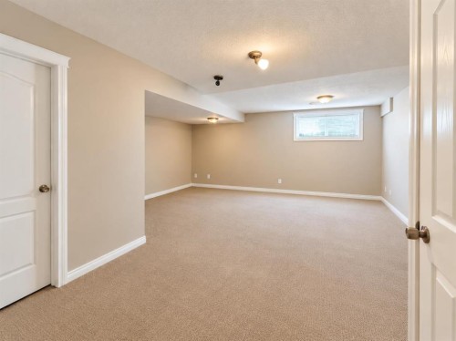 11-2002 22 Avenue, Bowden, AB 