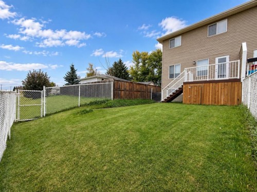 11-2002 22 Avenue, Bowden, AB 
