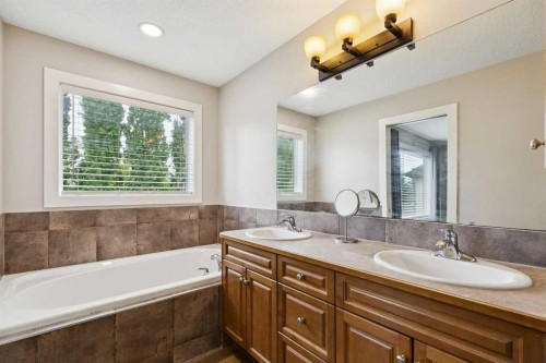 3 Tuscany Glen Green Nw, Calgary, AB 
