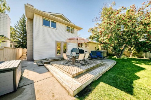 12 Cantrell Bay Sw, Calgary, AB 