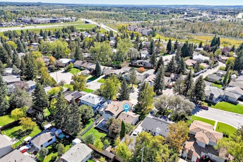 12 Cantrell Bay Sw, Calgary, AB 