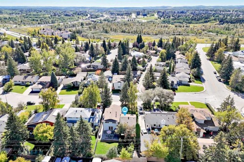 12 Cantrell Bay Sw, Calgary, AB 