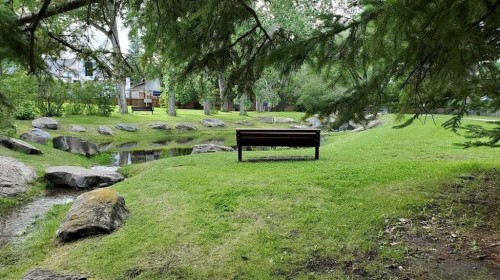 12 Cantrell Bay Sw, Calgary, AB 