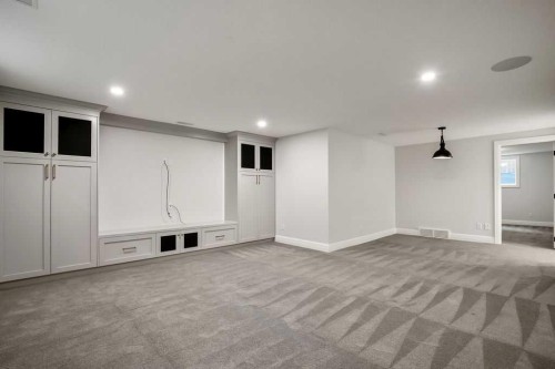 256 Westminster Drive Sw, Calgary, AB 