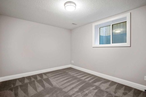 256 Westminster Drive Sw, Calgary, AB 