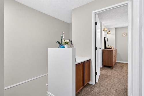 369 Falshire Drive Ne, Calgary, AB 