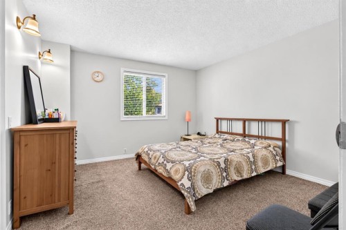 369 Falshire Drive Ne, Calgary, AB 