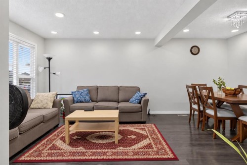 369 Falshire Drive Ne, Calgary, AB 