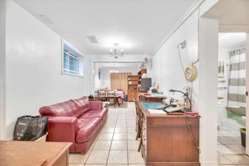 3531 42 Street Ne, Calgary, AB 
