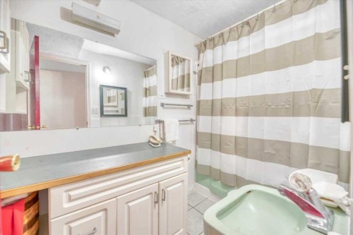 3531 42 Street Ne, Calgary, AB 