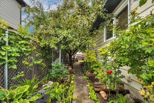 3531 42 Street Ne, Calgary, AB 