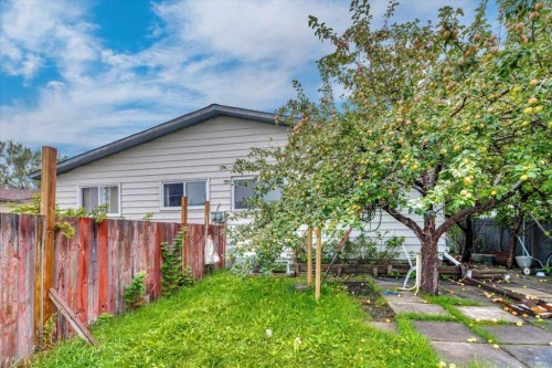 3531 42 Street Ne, Calgary, AB 