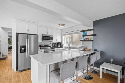 2320 Woodview Drive Sw, Calgary, AB 