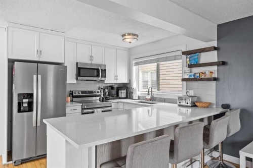 2320 Woodview Drive Sw, Calgary, AB 