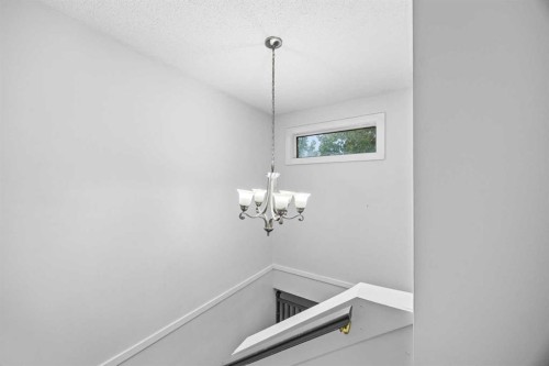 2320 Woodview Drive Sw, Calgary, AB 