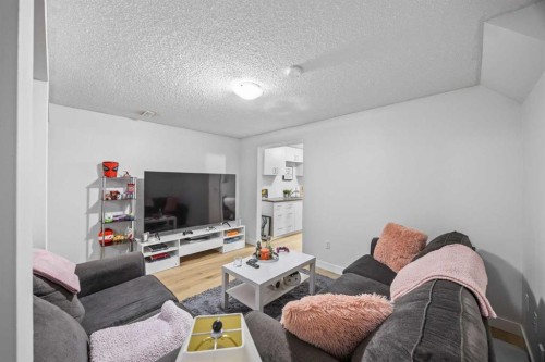 2320 Woodview Drive Sw, Calgary, AB 