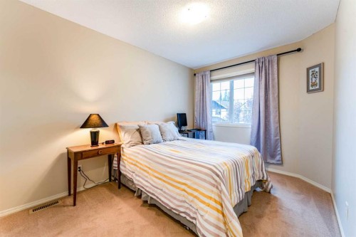 595 Everbrook Way Sw, Calgary, AB 