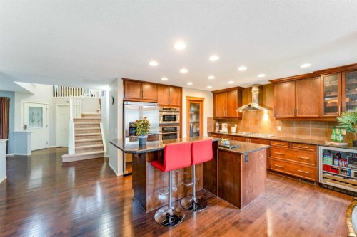 595 Everbrook Way Sw, Calgary, AB 