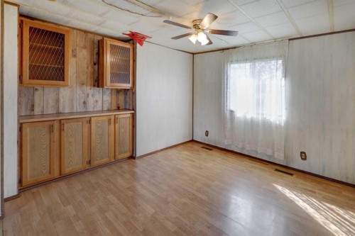 61 Huntstrom Drive Ne, Calgary, AB 
